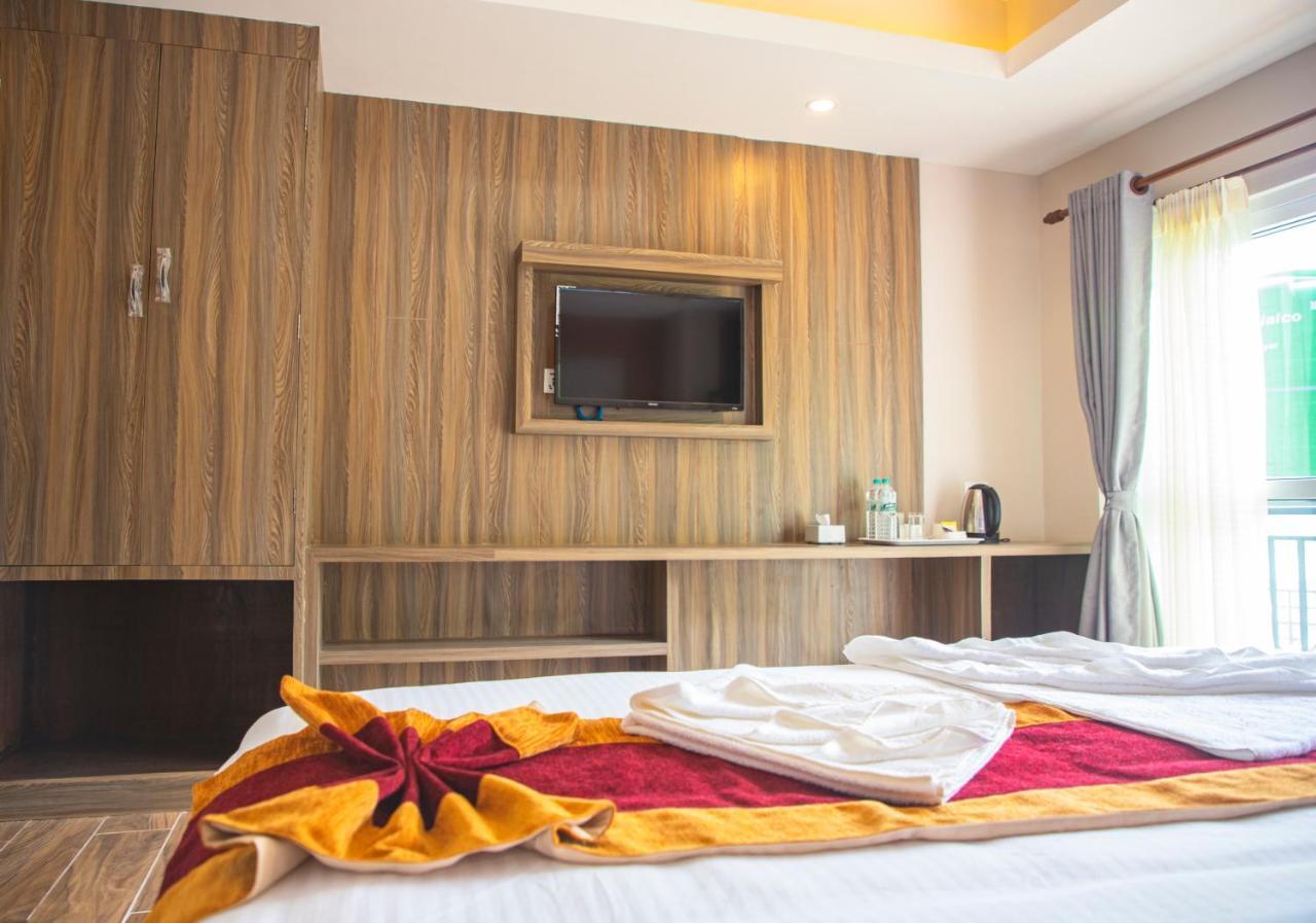 Hotel Pushkar Покхара Екстер'єр фото