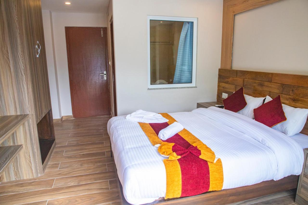 Hotel Pushkar Покхара Екстер'єр фото